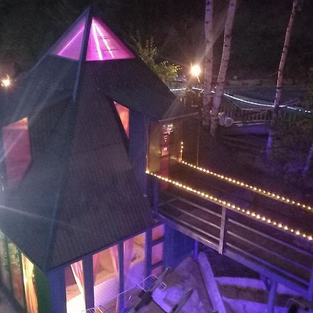 Pyramid Villa Visoko Buitenkant foto