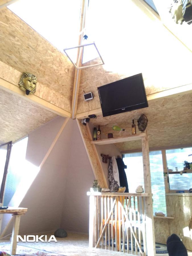 Pyramid Villa Visoko Buitenkant foto