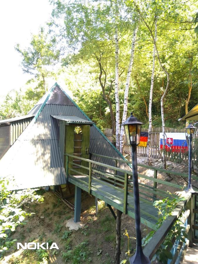 Pyramid Villa Visoko Buitenkant foto