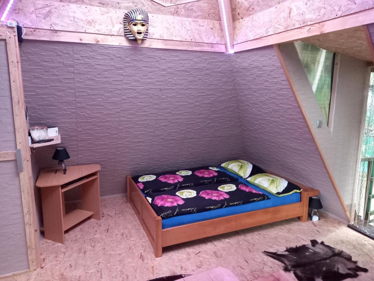 Pyramid Villa Visoko Buitenkant foto